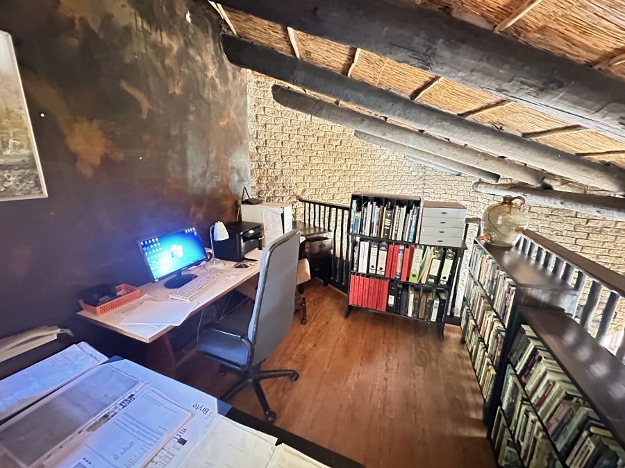 4 Bedroom Property for Sale in Sedgefield Central Western Cape